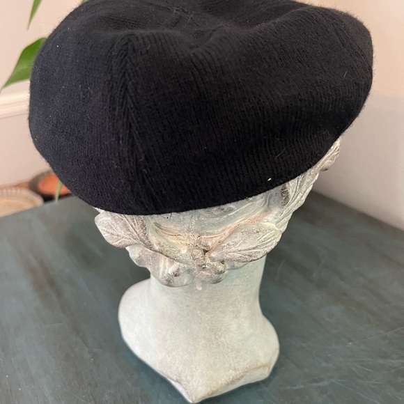 Cremieux black hat newsboys 
23” circumference - Picture 2 of 5